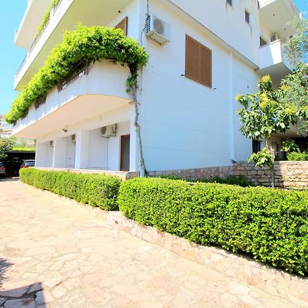 Garden Villa Eva Sarandë エクステリア 写真