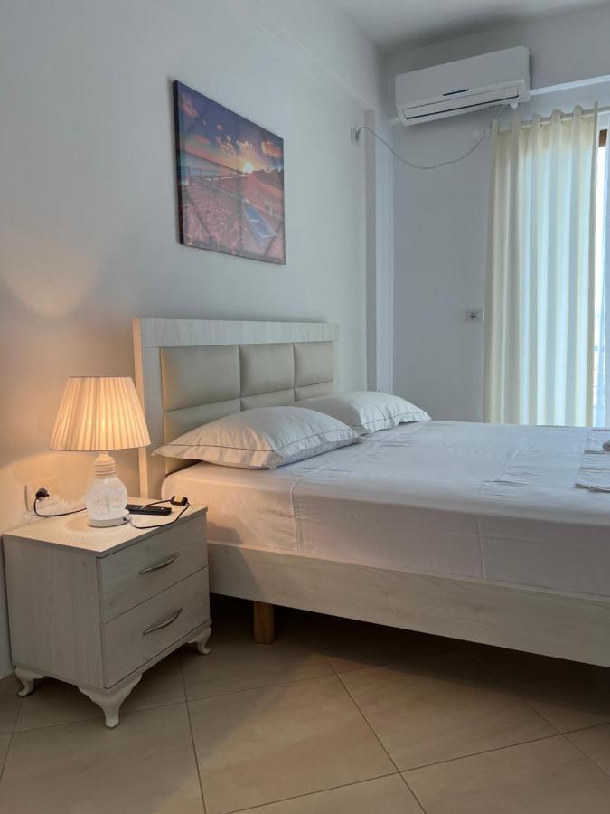 Garden Villa Eva Sarandë エクステリア 写真